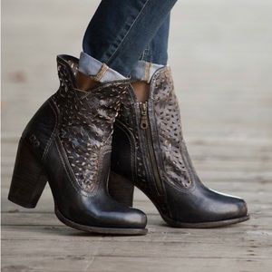 NWT BedStu Irma Leather Boots